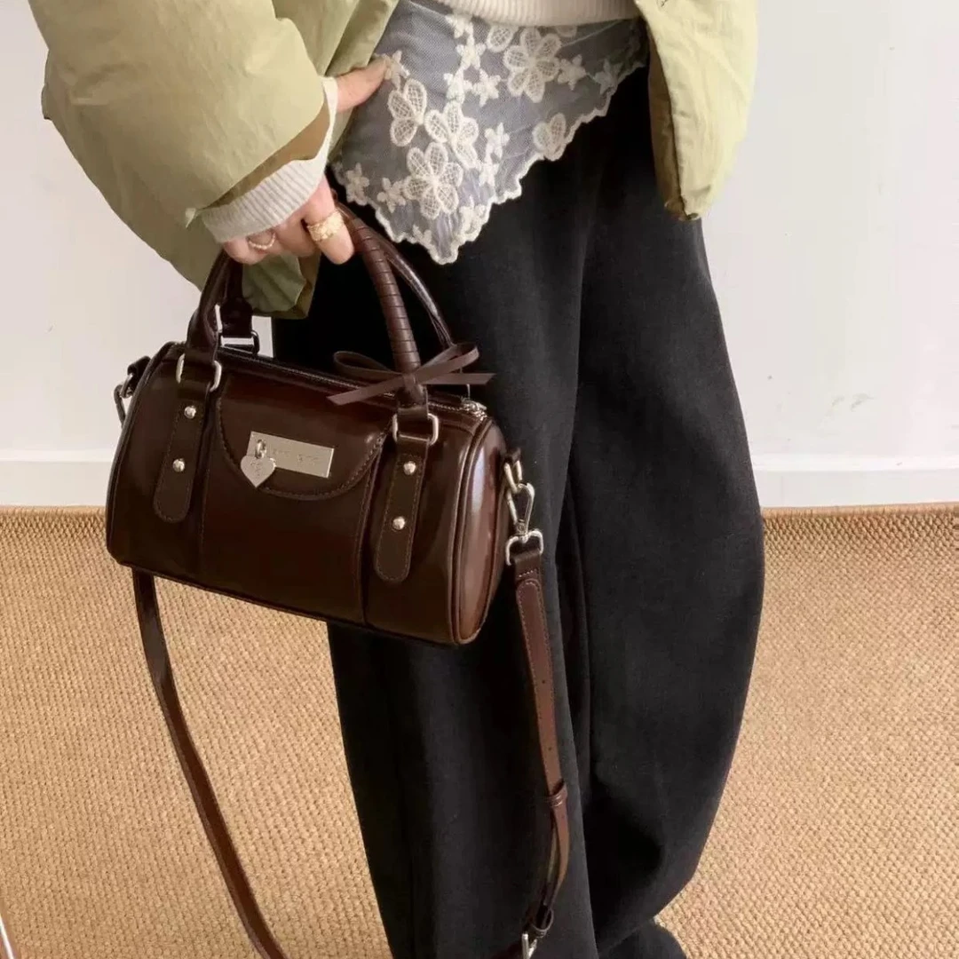 【爆款】2025秋冬包新款小众质感芭蕾保龄球包甜酷爱心甜酷蝴蝶结斜