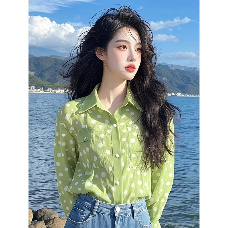 绿色波点长袖衬衫春装女2025新款新款爆款小衫轻奢高级感法式上衣
