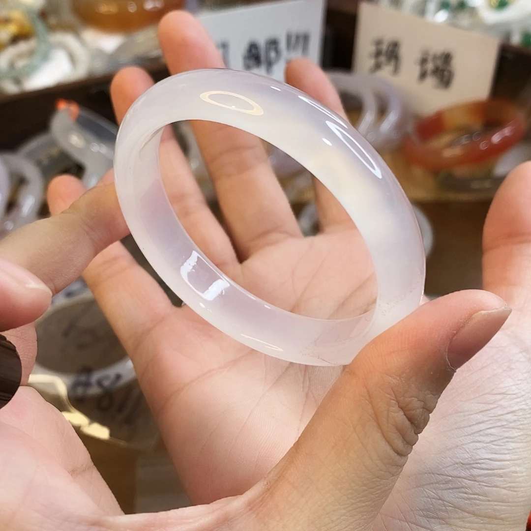 玛瑙/玉髓未镶嵌手镯A812。53.5圈