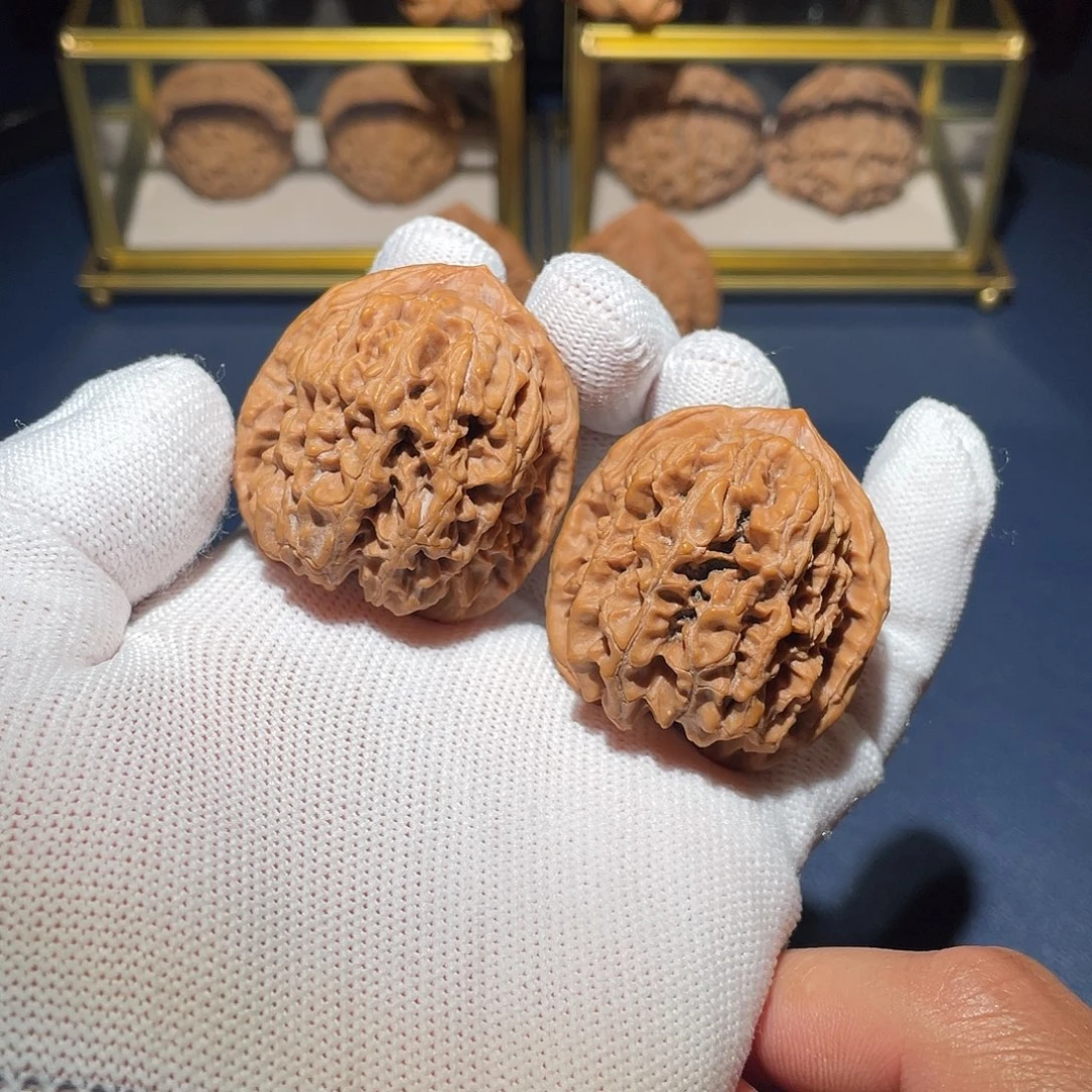 文玩核桃把件39牡丹花王