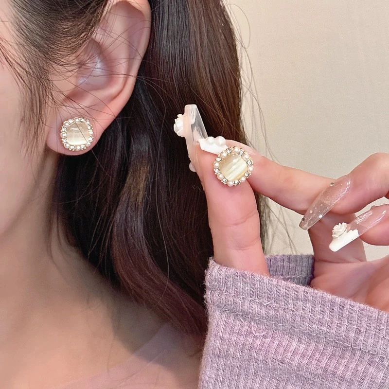 铜合金耳饰 清透高级蜜桃茶温柔白富美耳钉高级感精致耳饰女E233