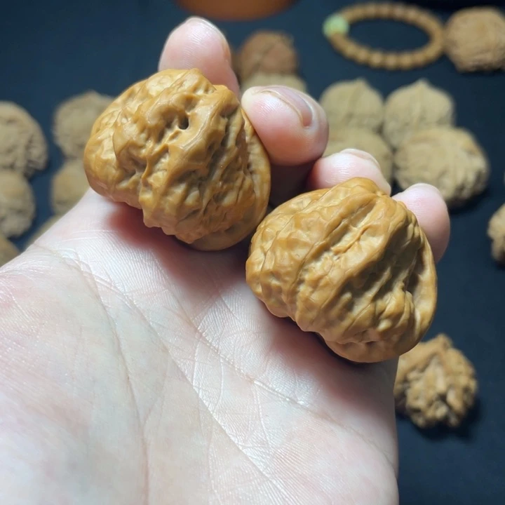 文玩核桃把件蛤蟆头38mm有修