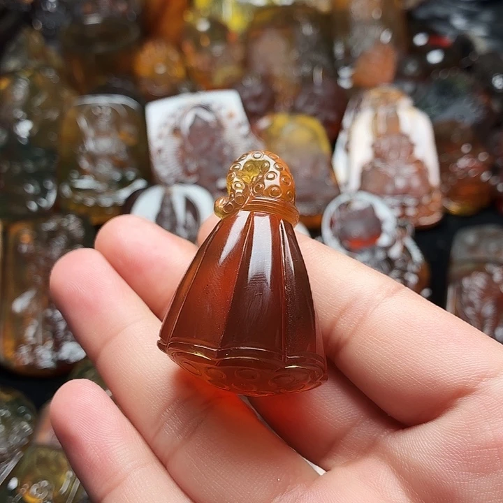 琥珀未镶嵌裸石43