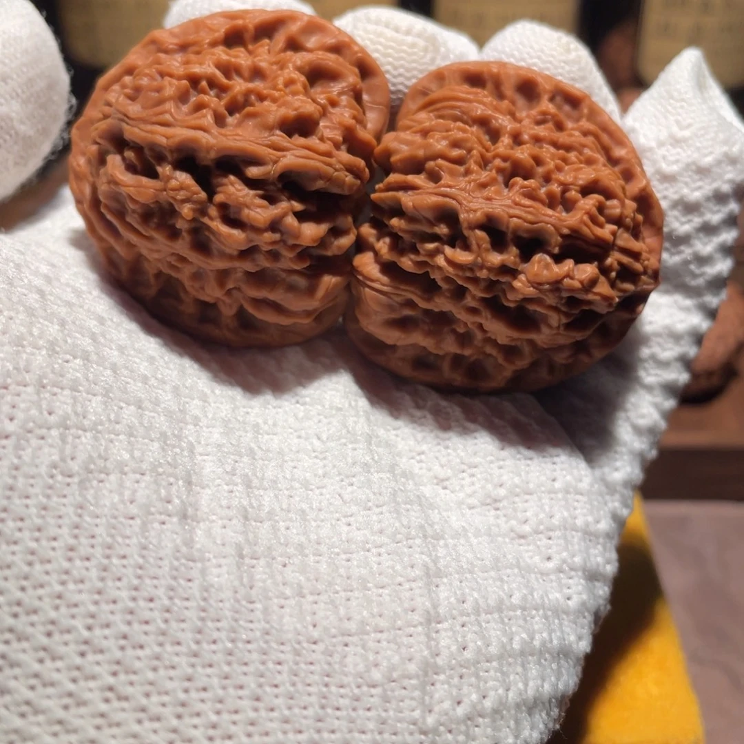 文玩核桃吊坠44三角疆