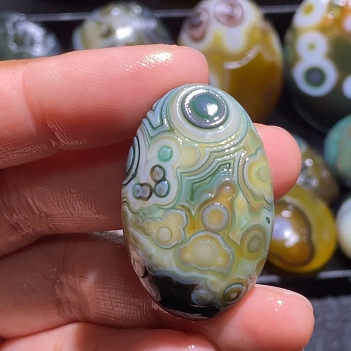 玛瑙/玉髓未镶嵌珠宝半成品139