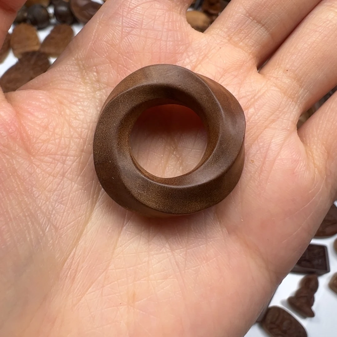 檀香木莫比乌斯环