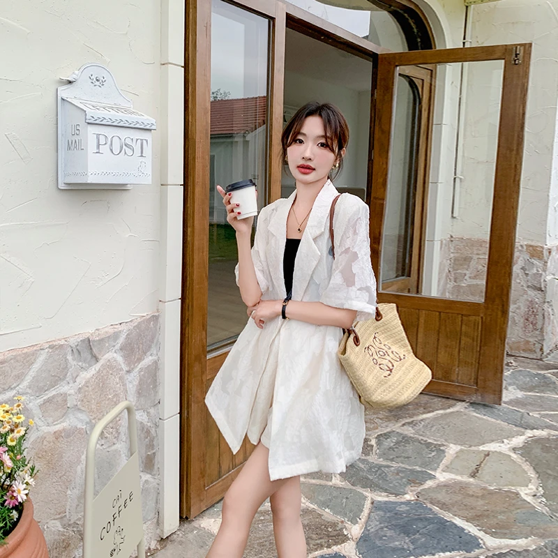 短袖西装套装女夏季薄款2025年新款通勤气质高级感休闲短裤两件套