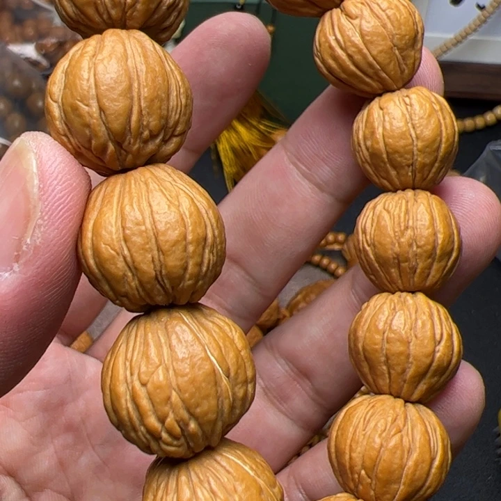 牛***哥猴头核桃吊坠啦啦啦