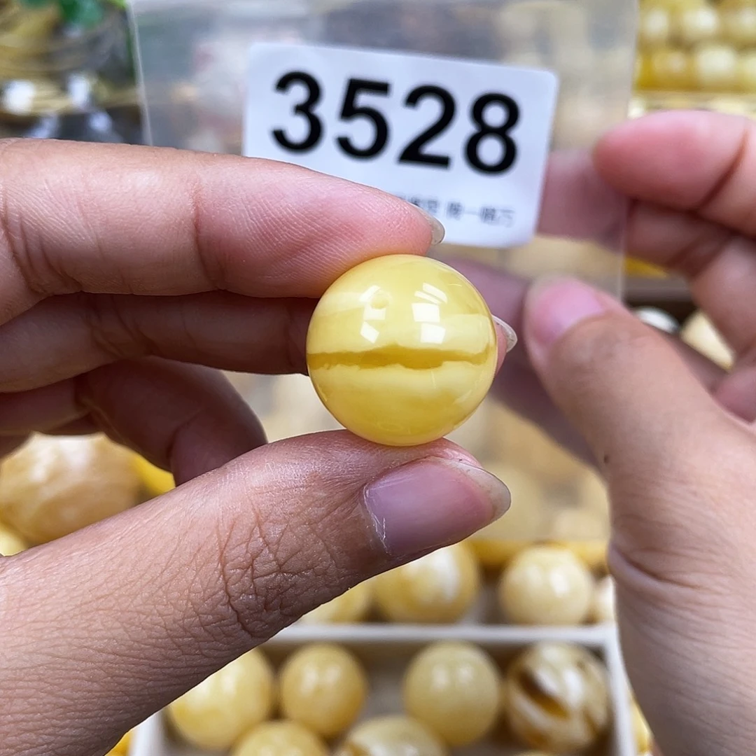 琥珀未镶嵌珠宝奇石19