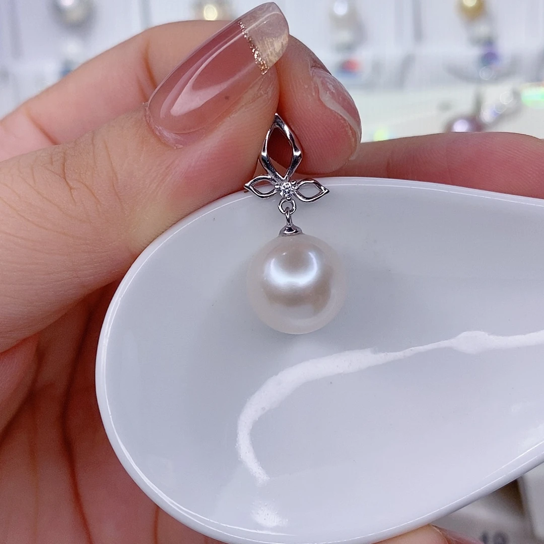 淡水珍珠银S925镶嵌吊坠(赠链)