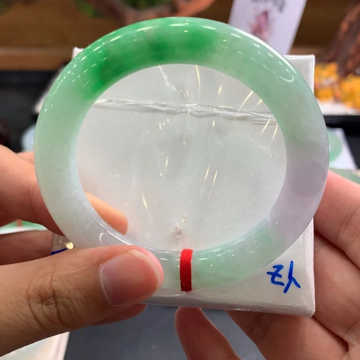 翡翠手镯未镶嵌15号春彩美镯