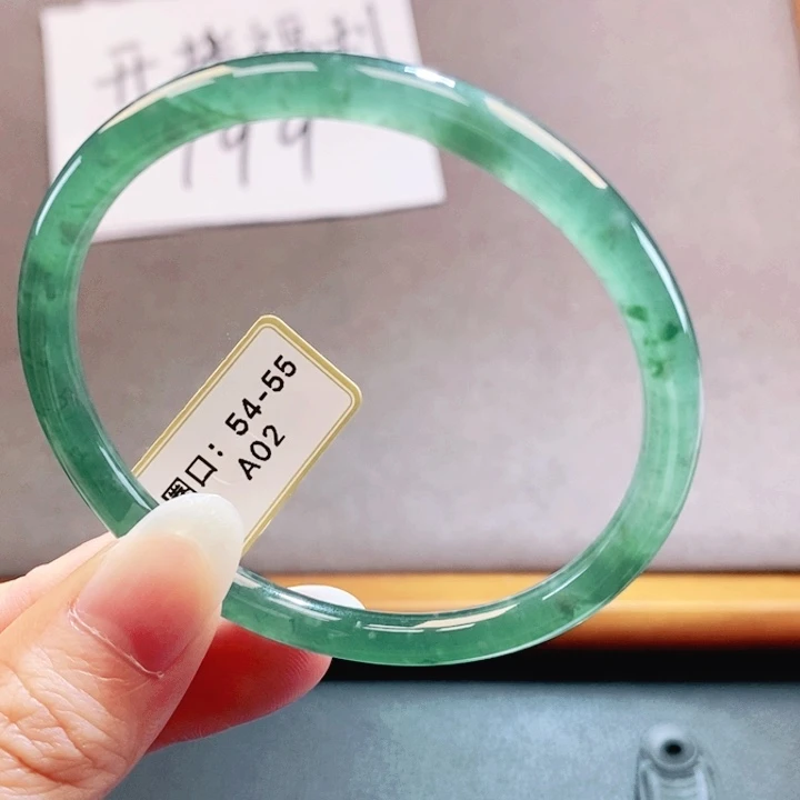 翡翠未镶嵌手镯翡翠手镯4