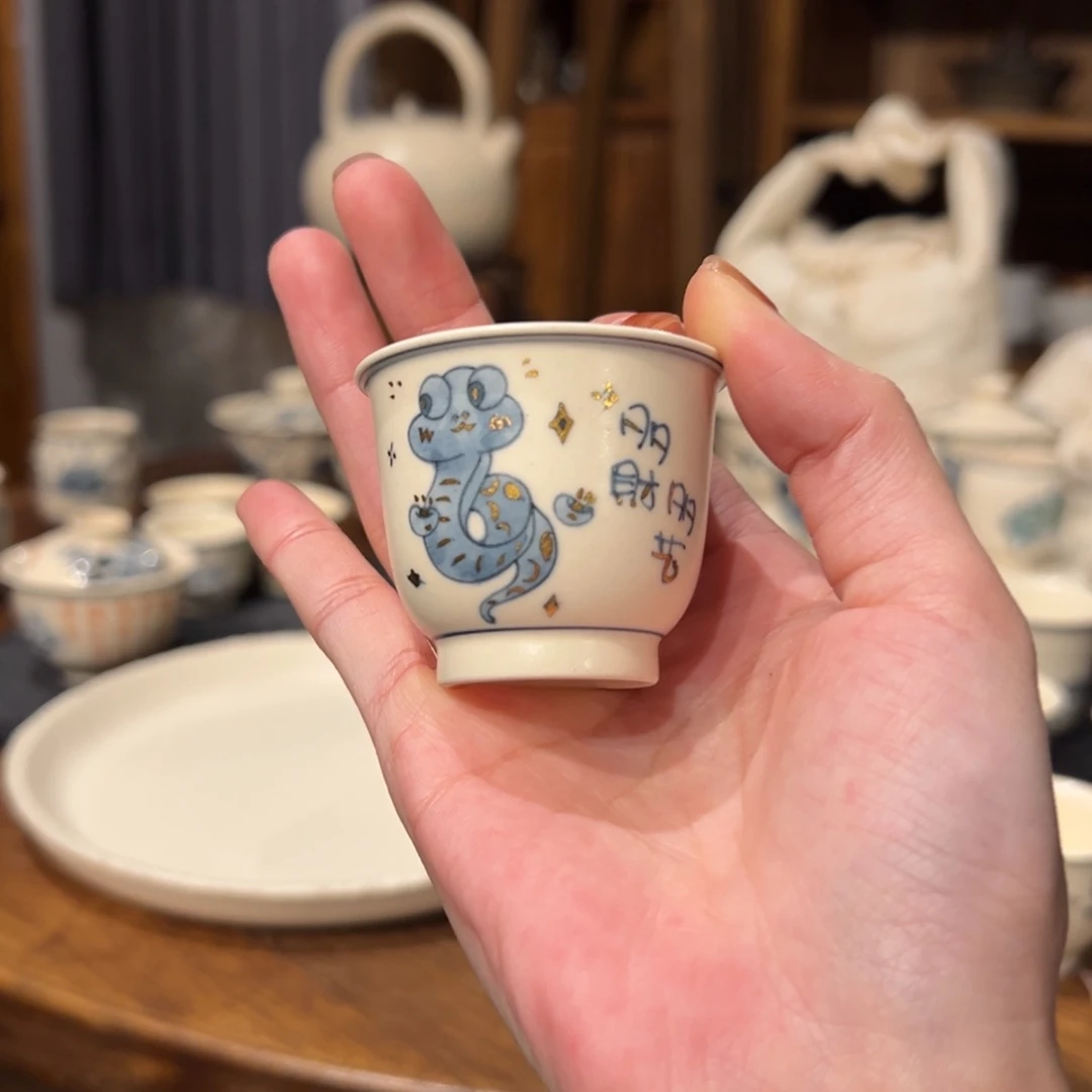 摆件陶瓷。     陶瓷。