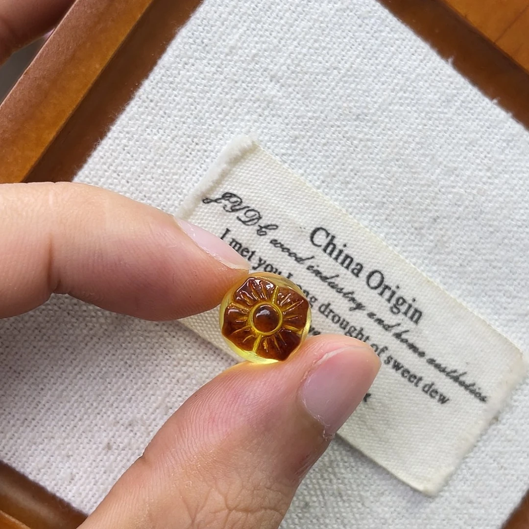 未镶嵌琥珀珠宝奇石柿子