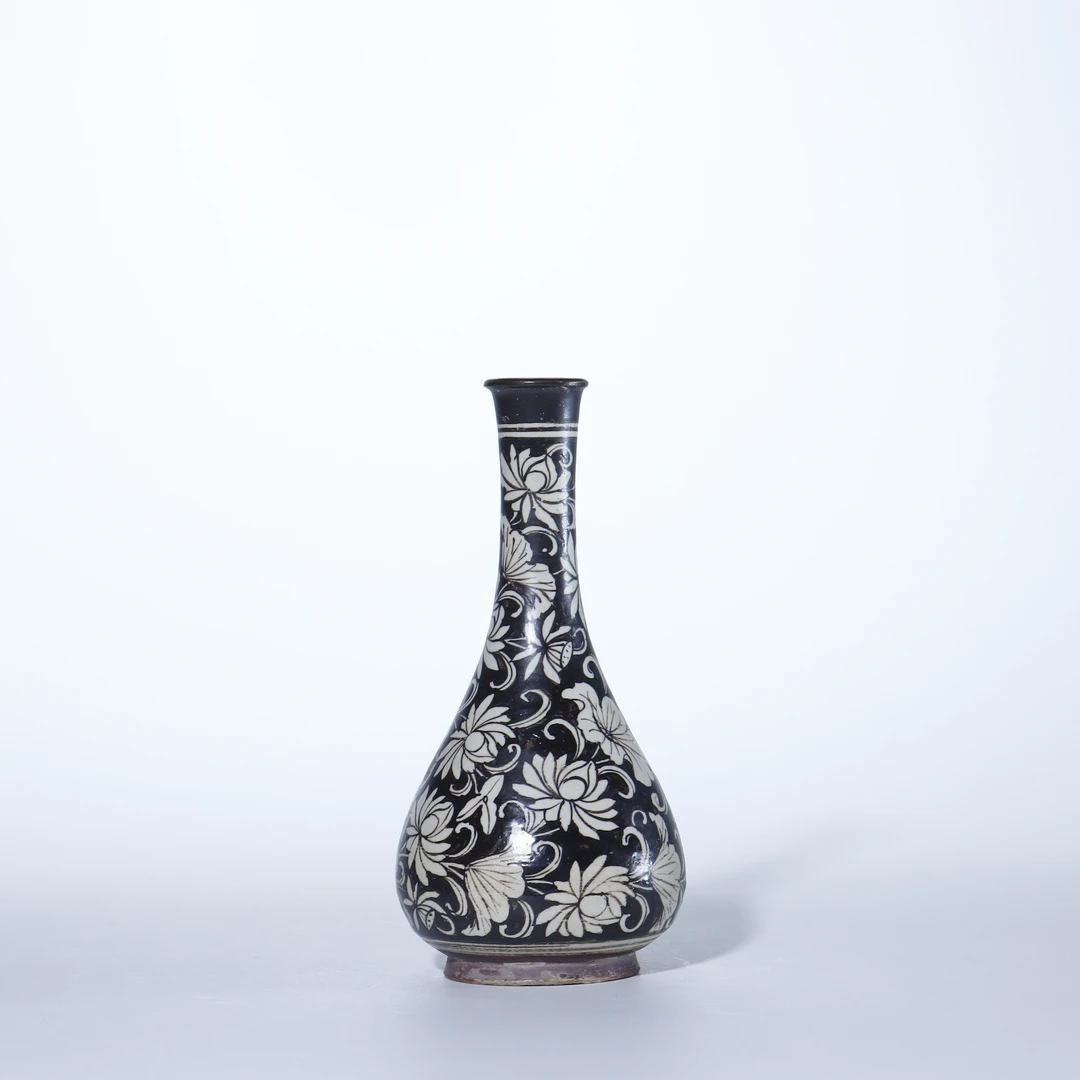 Lot.6147 293 明 吉州窑彩绘花卉纹胆瓶 H:16.2 D:5.3