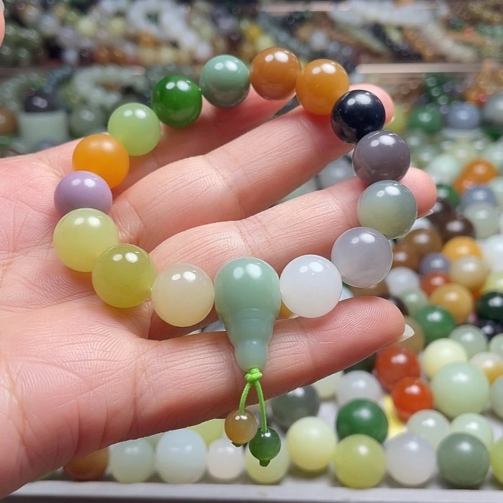 未镶嵌和田玉车挂