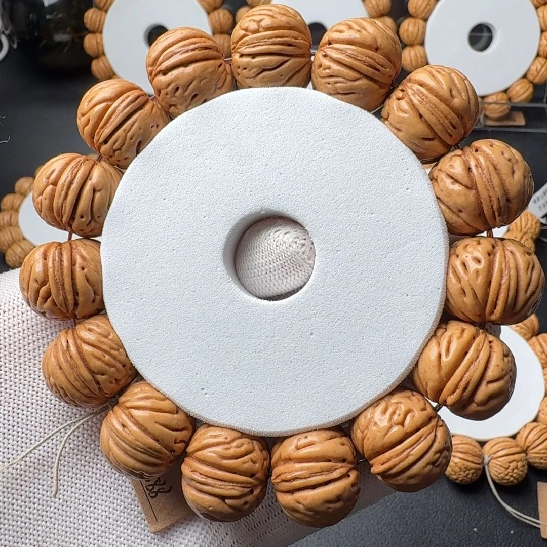 手串桃核肉文元宝