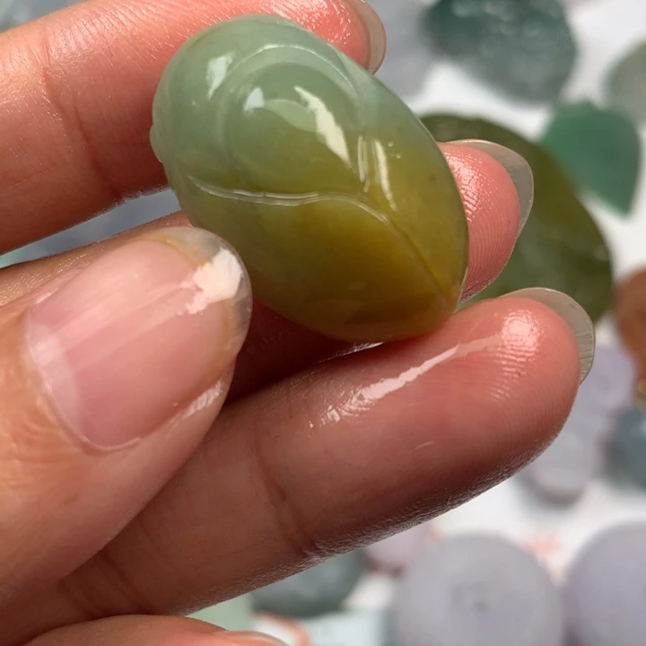 定制翡翠未镶嵌翡翠