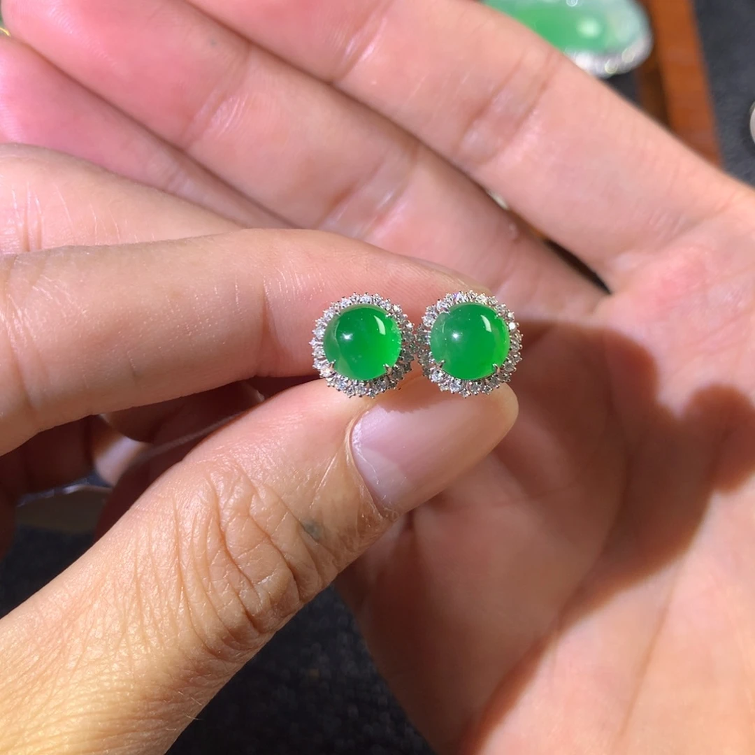 翡翠18K金镶嵌耳饰翡翠