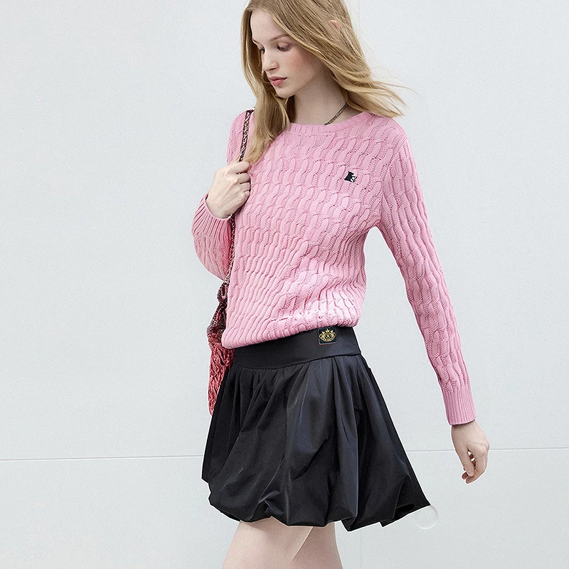 橘滋温柔减龄优雅千金刺绣绞花圆领毛衣女