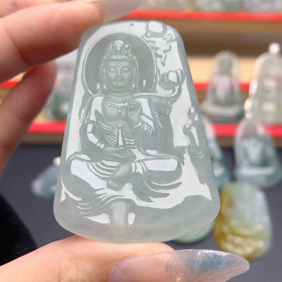 翡翠未镶嵌颈饰大势至菩萨