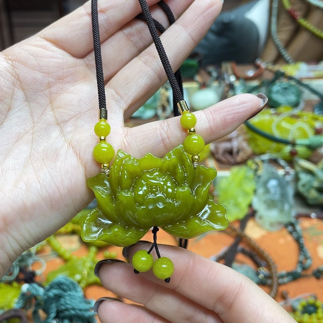 未镶嵌蛇纹石玉颈饰588