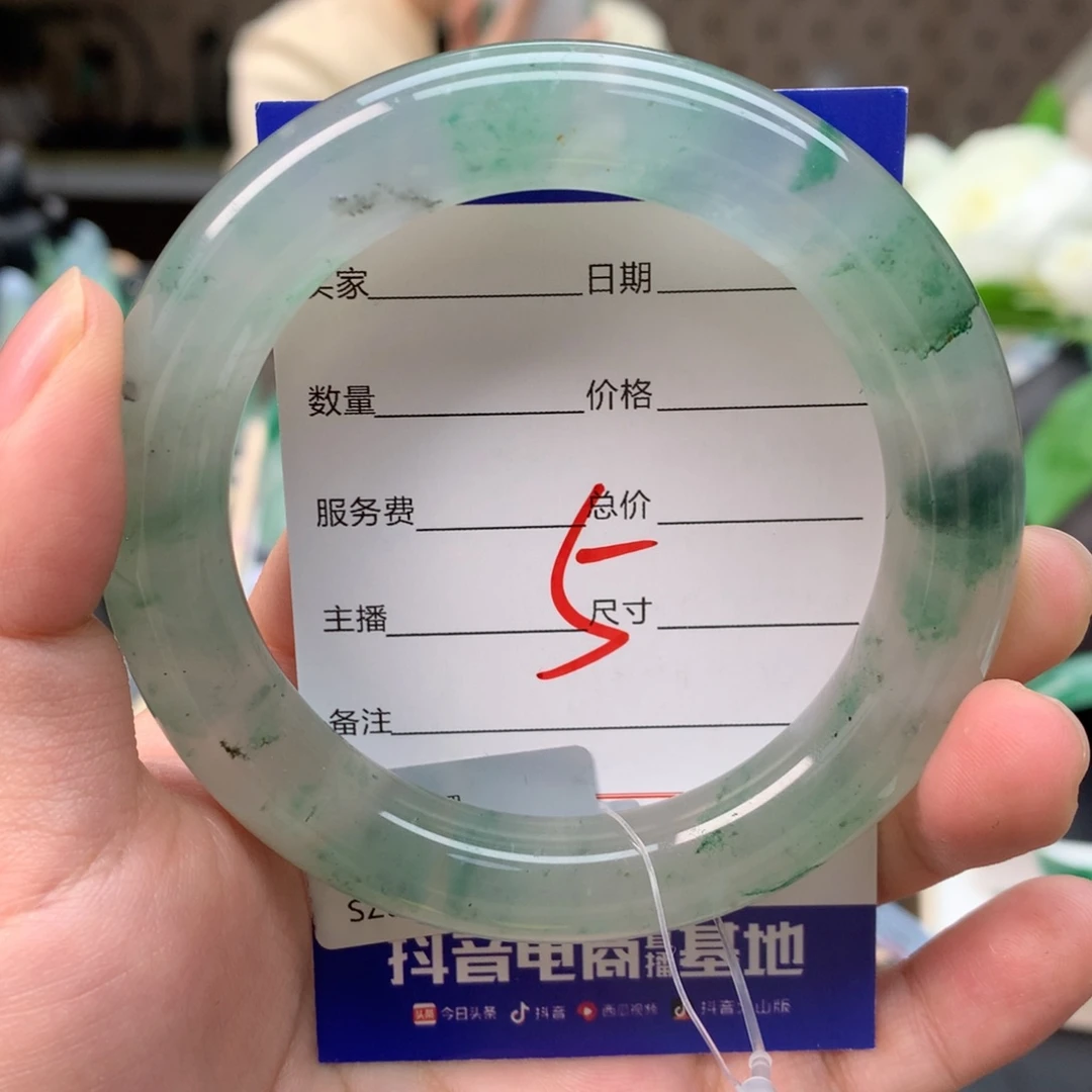 石英质玉手镯未镶嵌唐*董