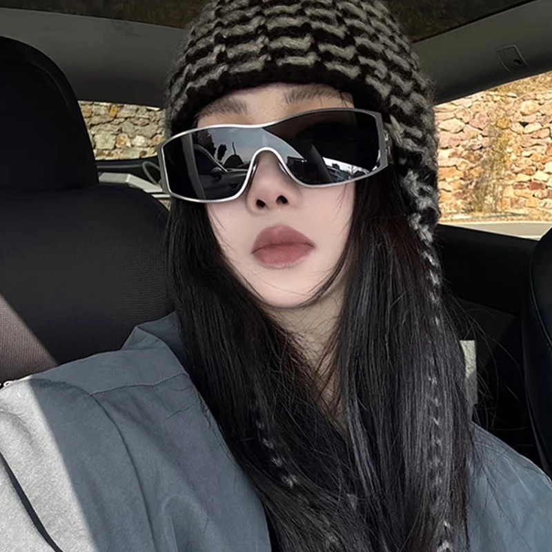 2025新款高级感墨镜女一体式墨镜防紫外线方圆脸显脸小太阳眼镜