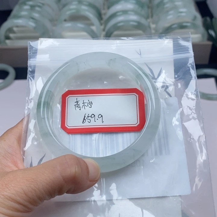 石英质玉未镶嵌手镯