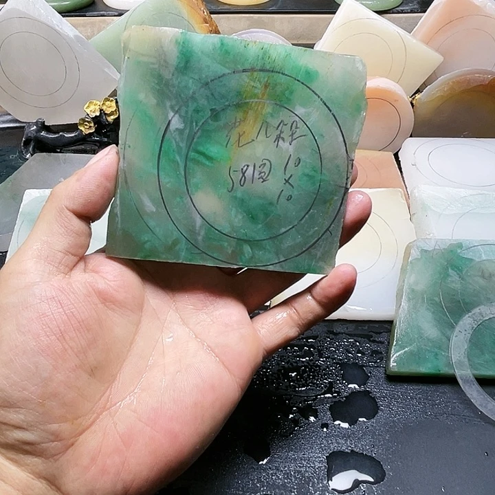 【闪购商品】定制石英质玉A***朵加工定制