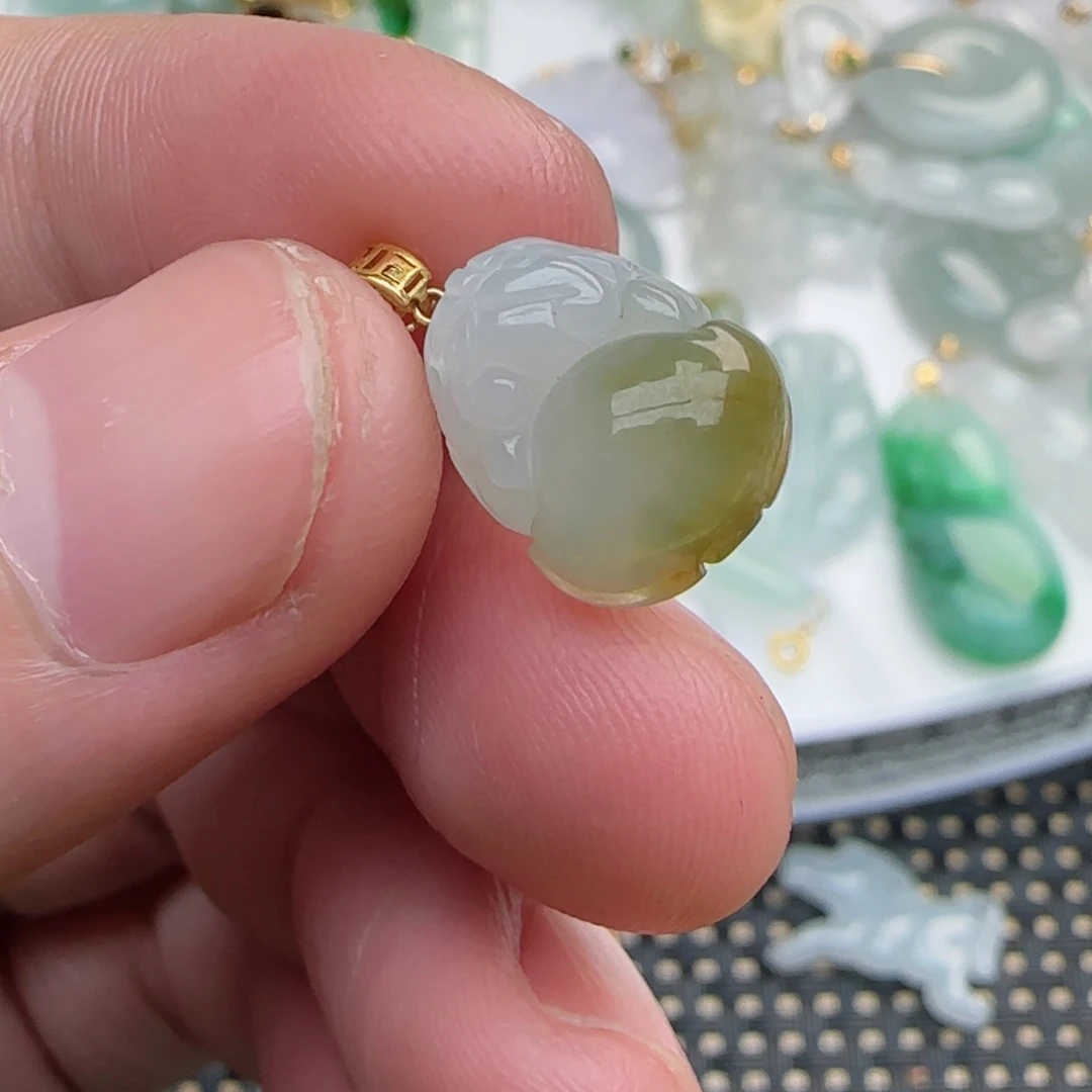 【闪购商品】翡翠颈饰18K金镶嵌貔貅