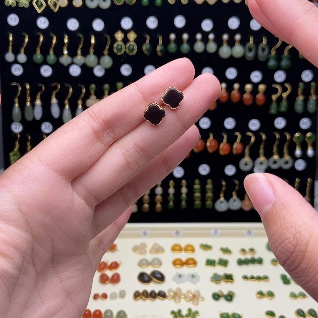 和田玉银S925镶嵌耳饰