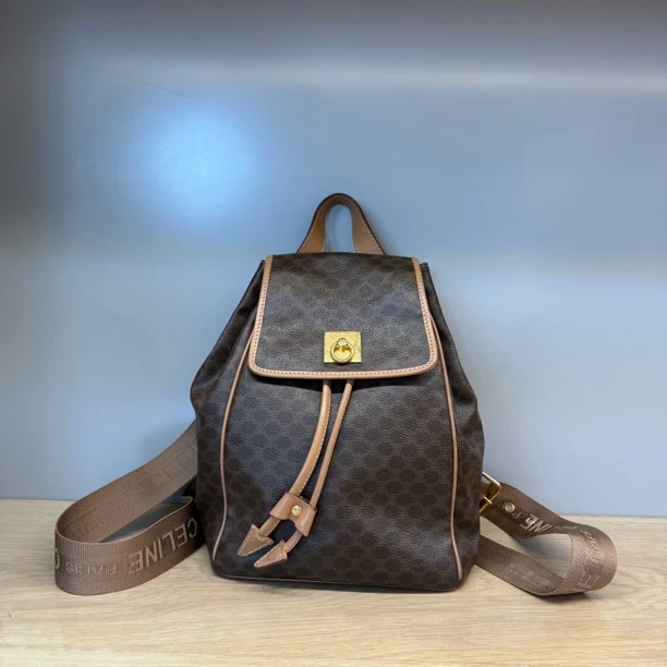 95新 Celine/思琳 凯旋门翻盖双肩包