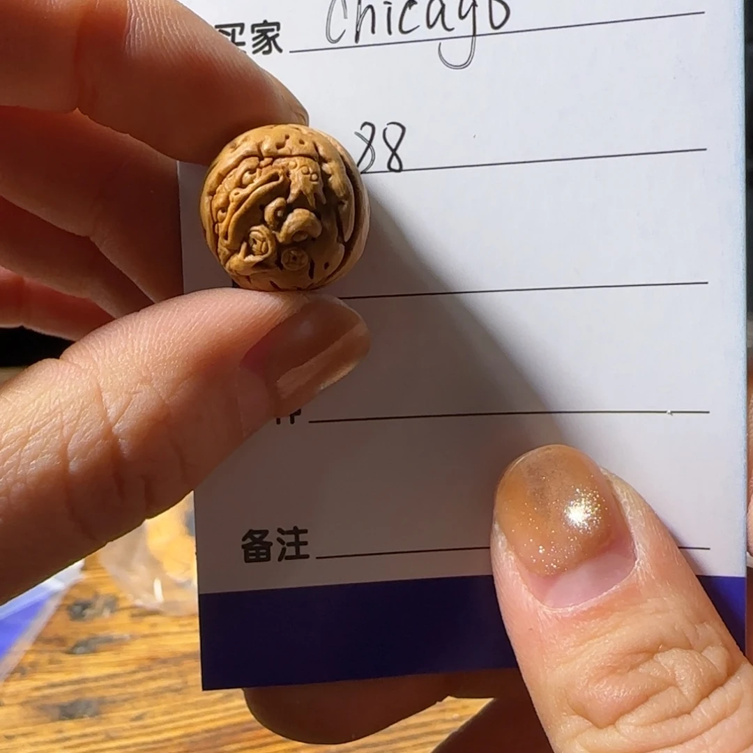 c***o吊坠桃核桃核雕刻