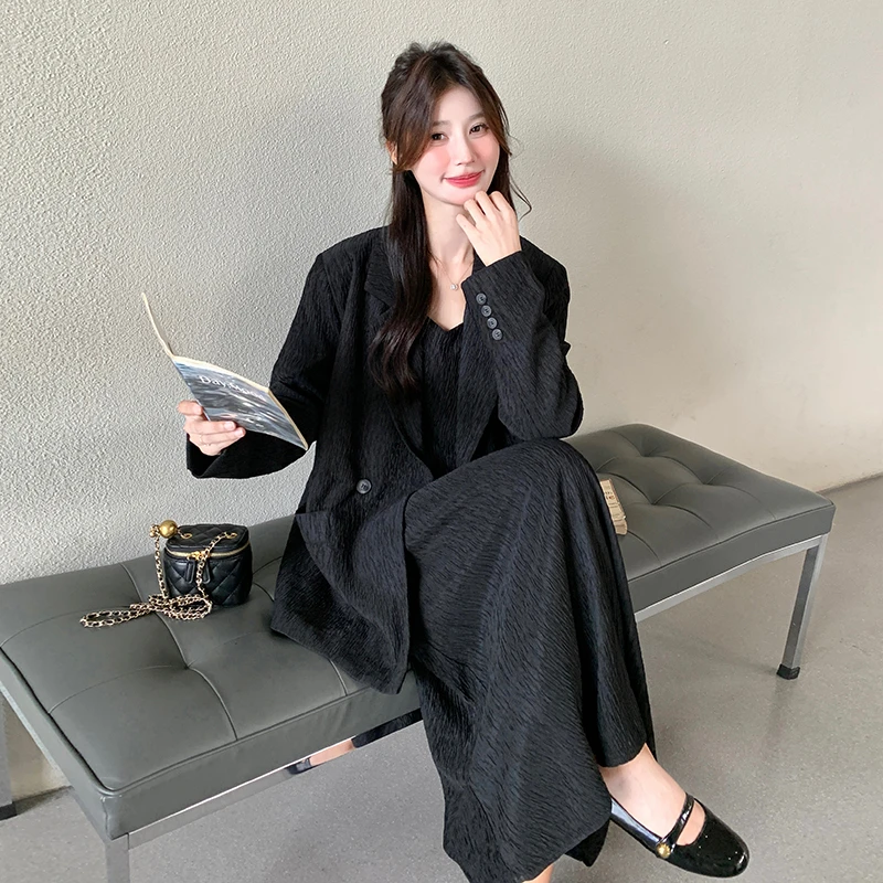 黑色轻熟休闲气质西装黑色显瘦吊带长裙春秋新款别致两件套连衣裙