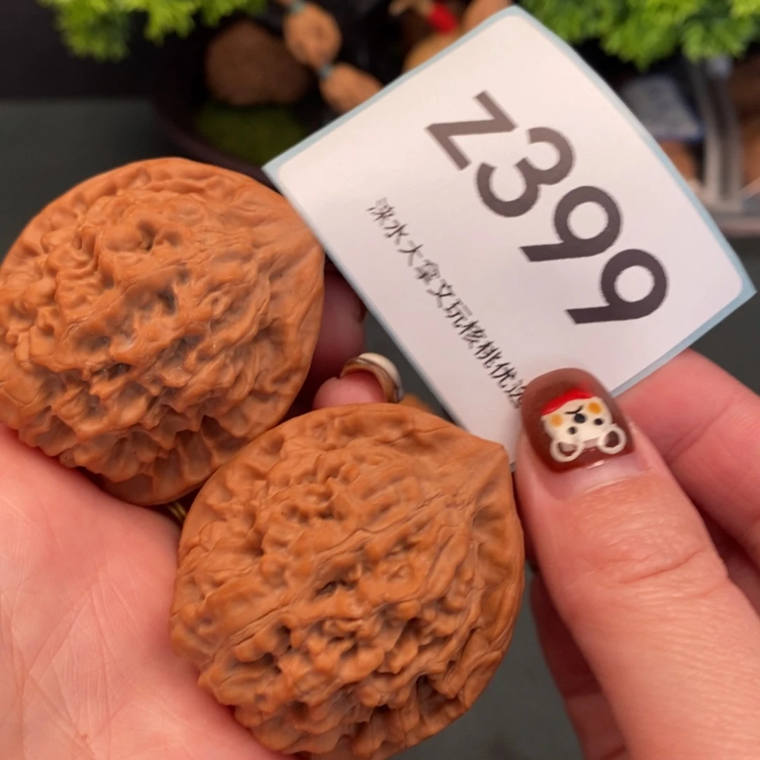 文玩核桃把件16.8           399