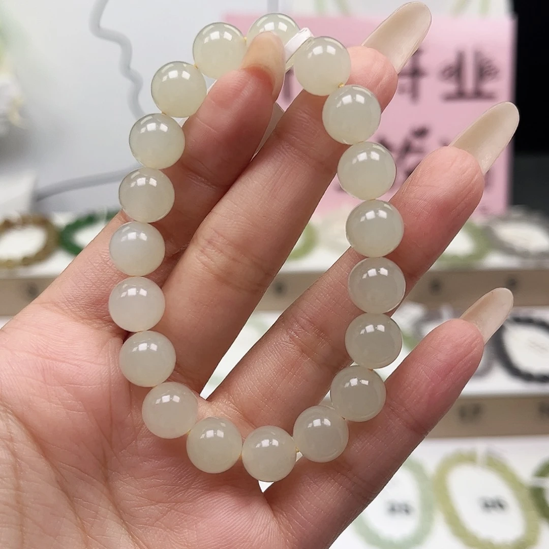 张***丽和田玉未镶嵌手串