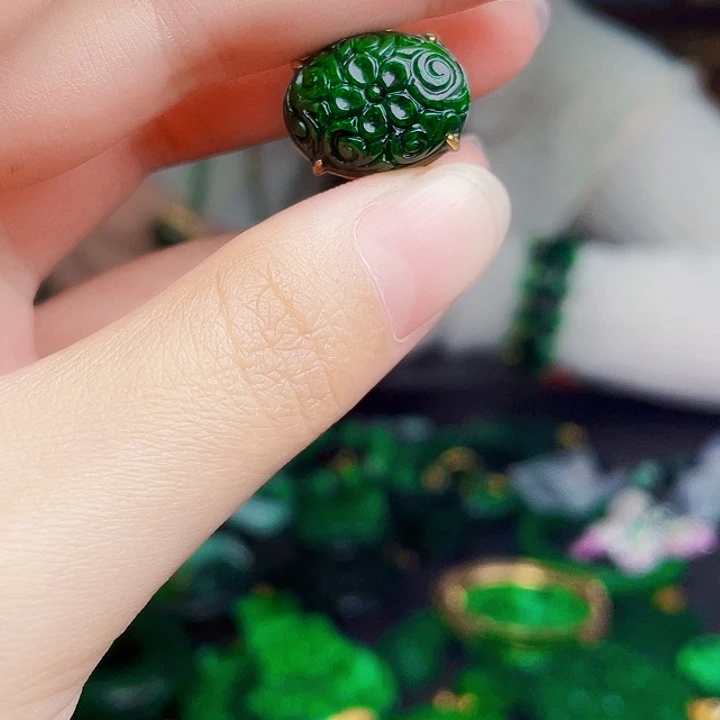 翡翠银S925镶嵌颈饰多样性