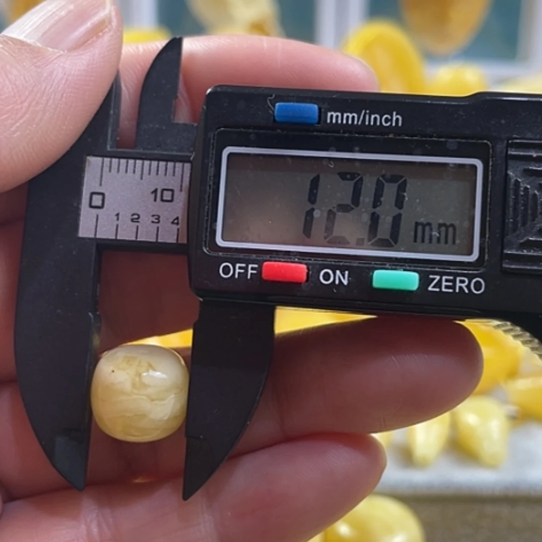 【闪购商品】琥珀裸石未镶嵌5杂