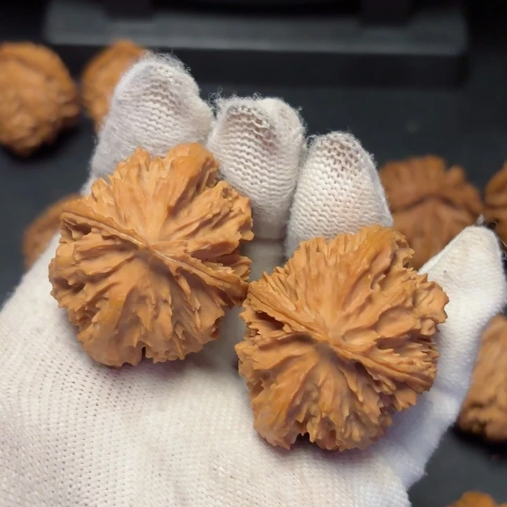 文玩核桃吊坠用****4秦岭灯笼51