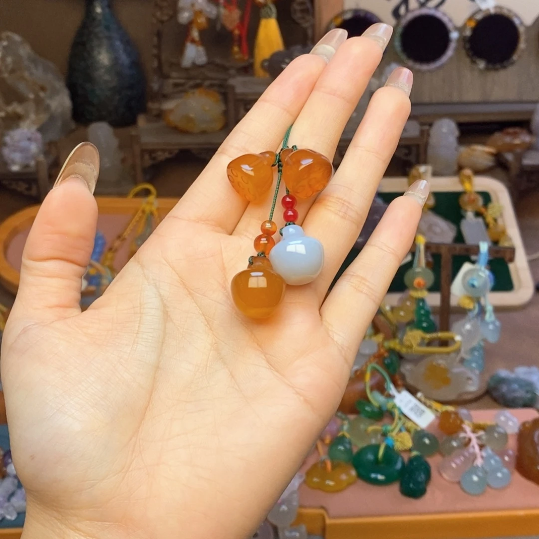 玛瑙/玉髓未镶嵌车挂挂件