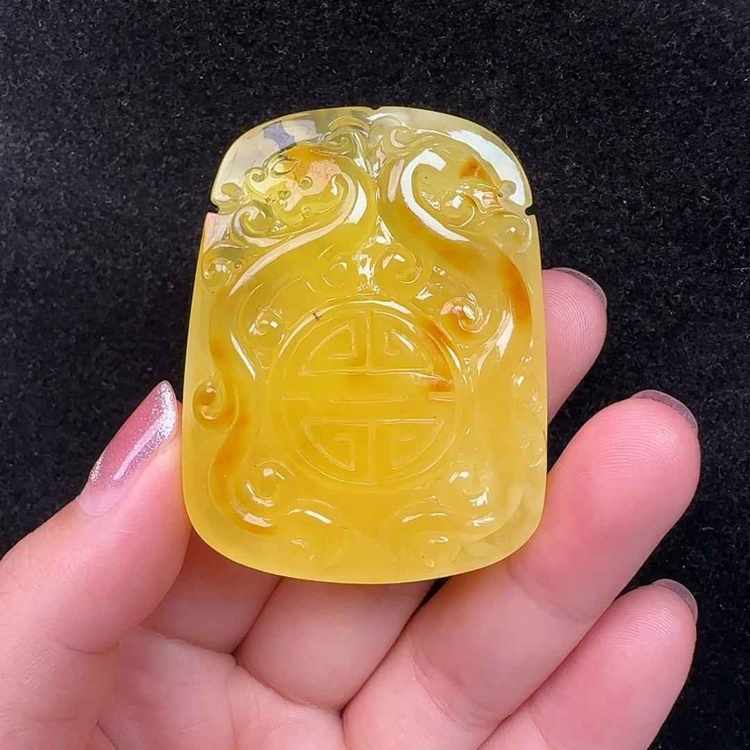 蜜蜡未镶嵌珠宝奇石