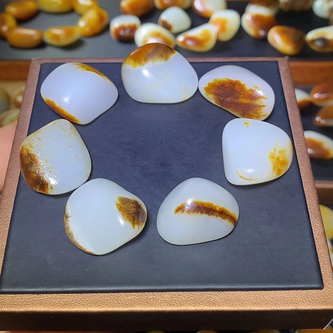 和田玉未镶嵌手串