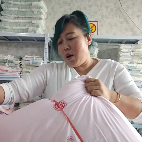 棉棉花被子2m×2m三包。