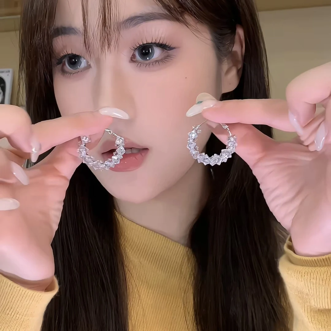 铜合金耳饰 韩系精致锆石水晶耳环女轻奢小众高级感C形耳圈耳钉