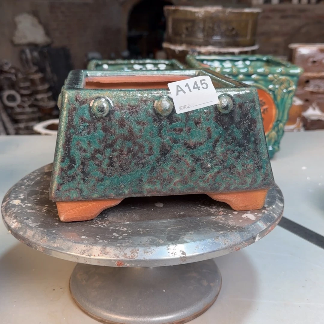 紫泥花盆无*黄145