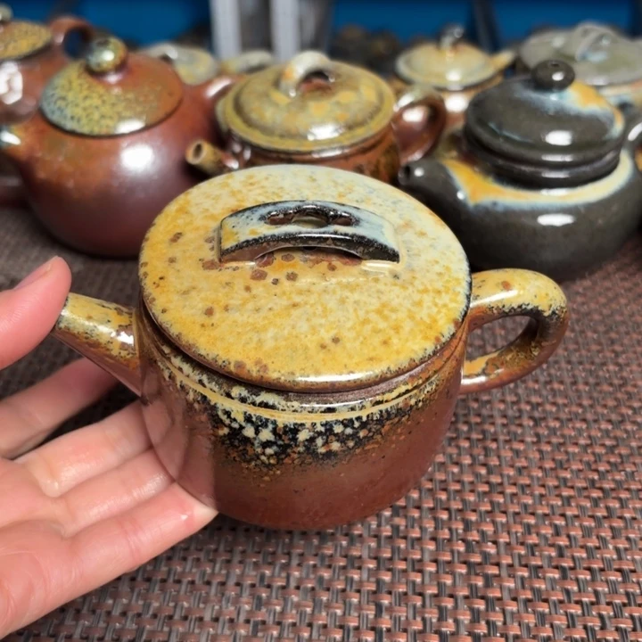茶杯紫砂扁汉瓦壶180 C