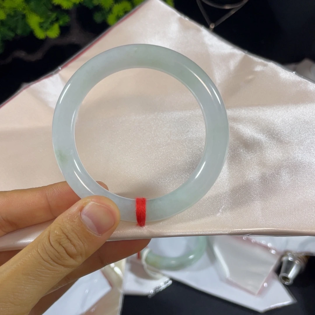 未镶嵌手镯翡翠天然翡翠手镯