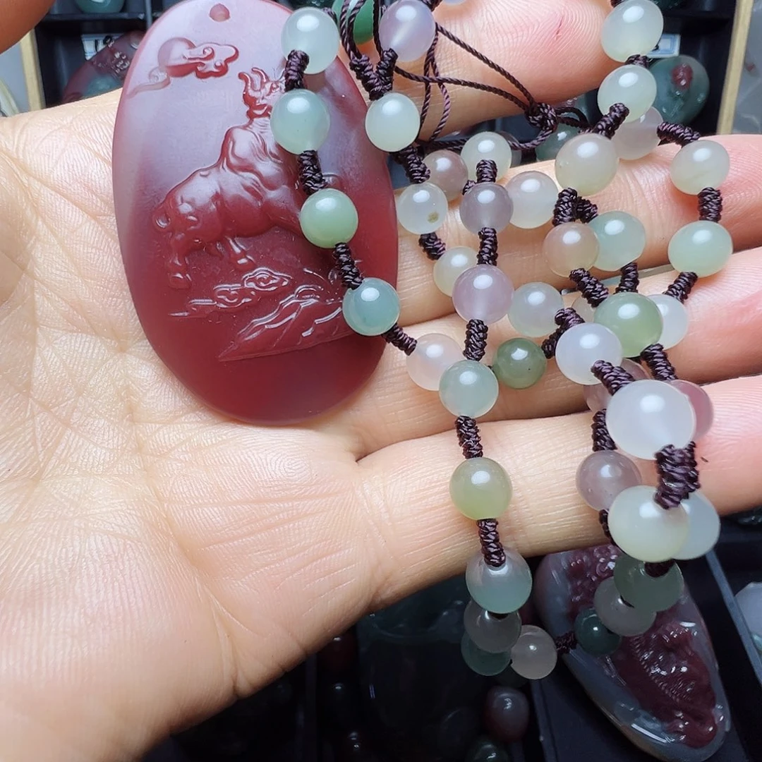 客***哥玛瑙/玉髓吊坠未镶嵌