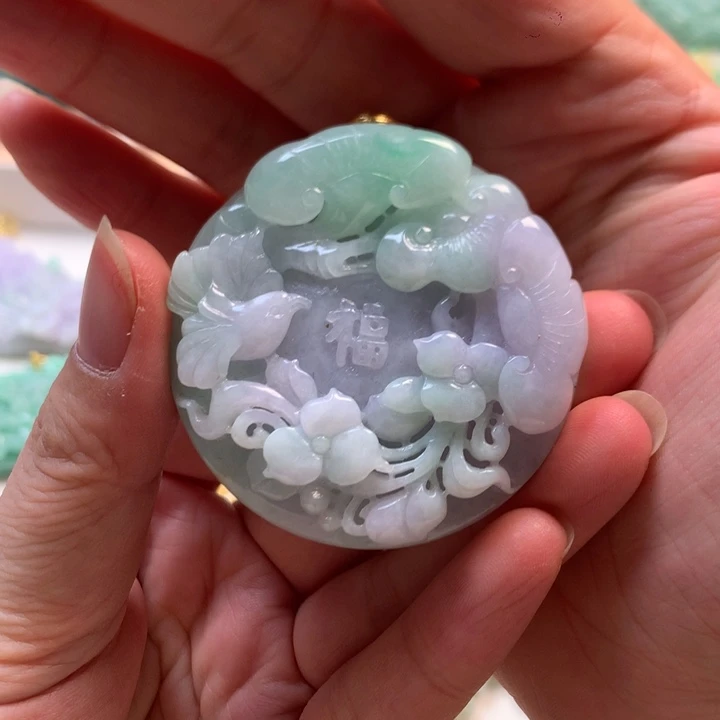 翡翠未镶嵌颈饰吊坠